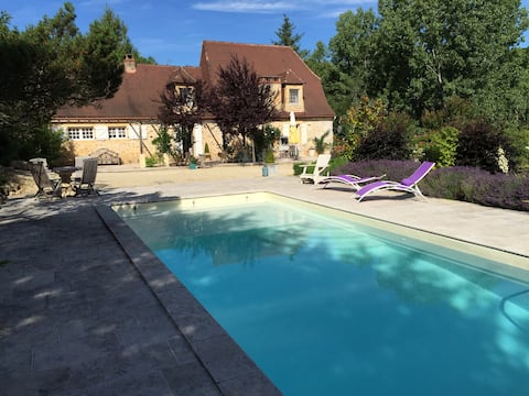 Maisons Hortensias
 with a private heated pool