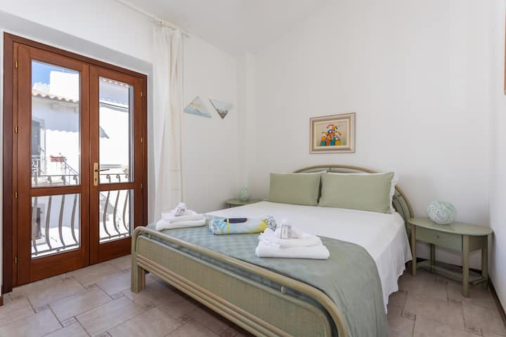 საძინებელი 1