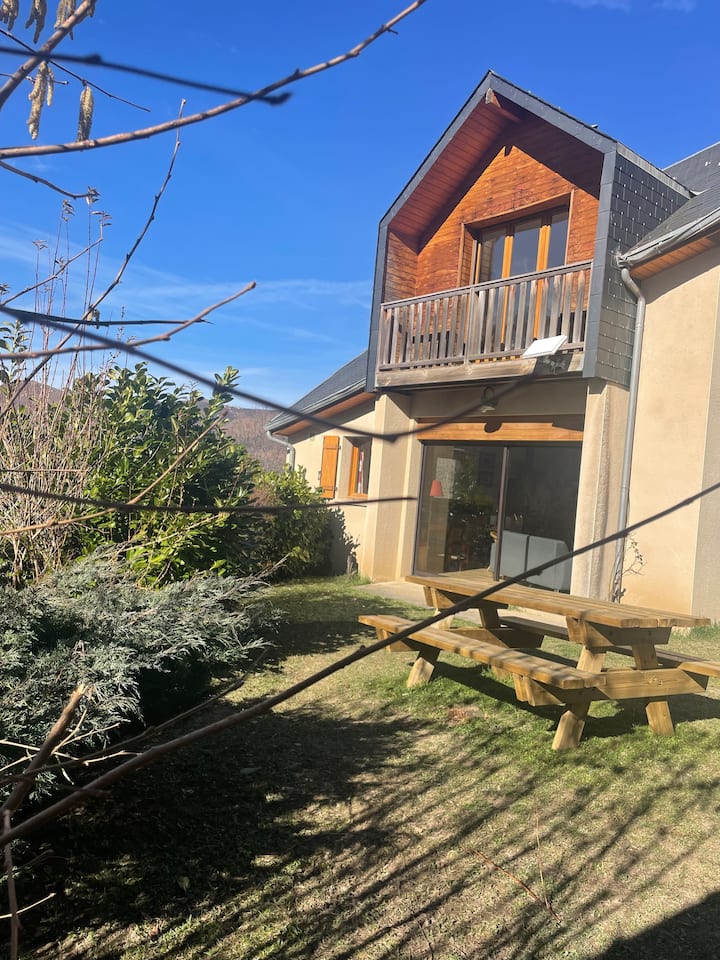 Comfortable and warm cottage GERM Peyragudes