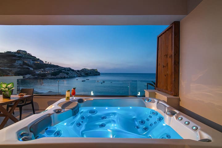 Beachfront Red suite-Ligaria beach