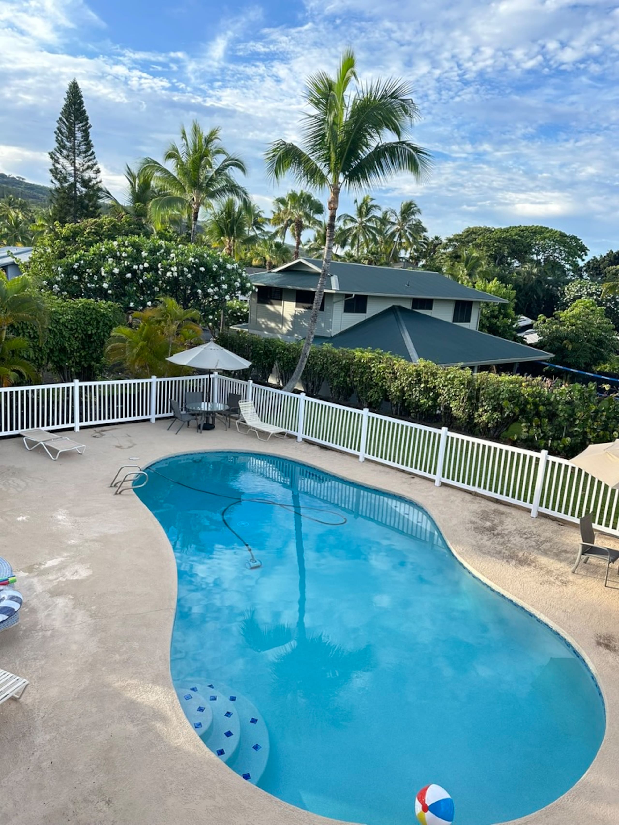 Home in Kailua-Kona · ★4.84 · 4 bedrooms · 3 beds · 2.5 baths - Image 18