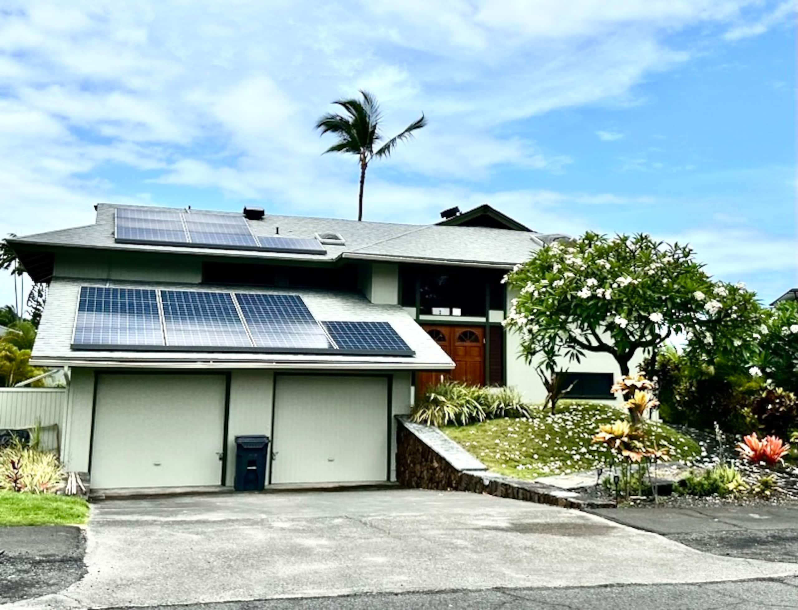 Home in Kailua-Kona · ★4.84 · 4 bedrooms · 3 beds · 2.5 baths - Image 24