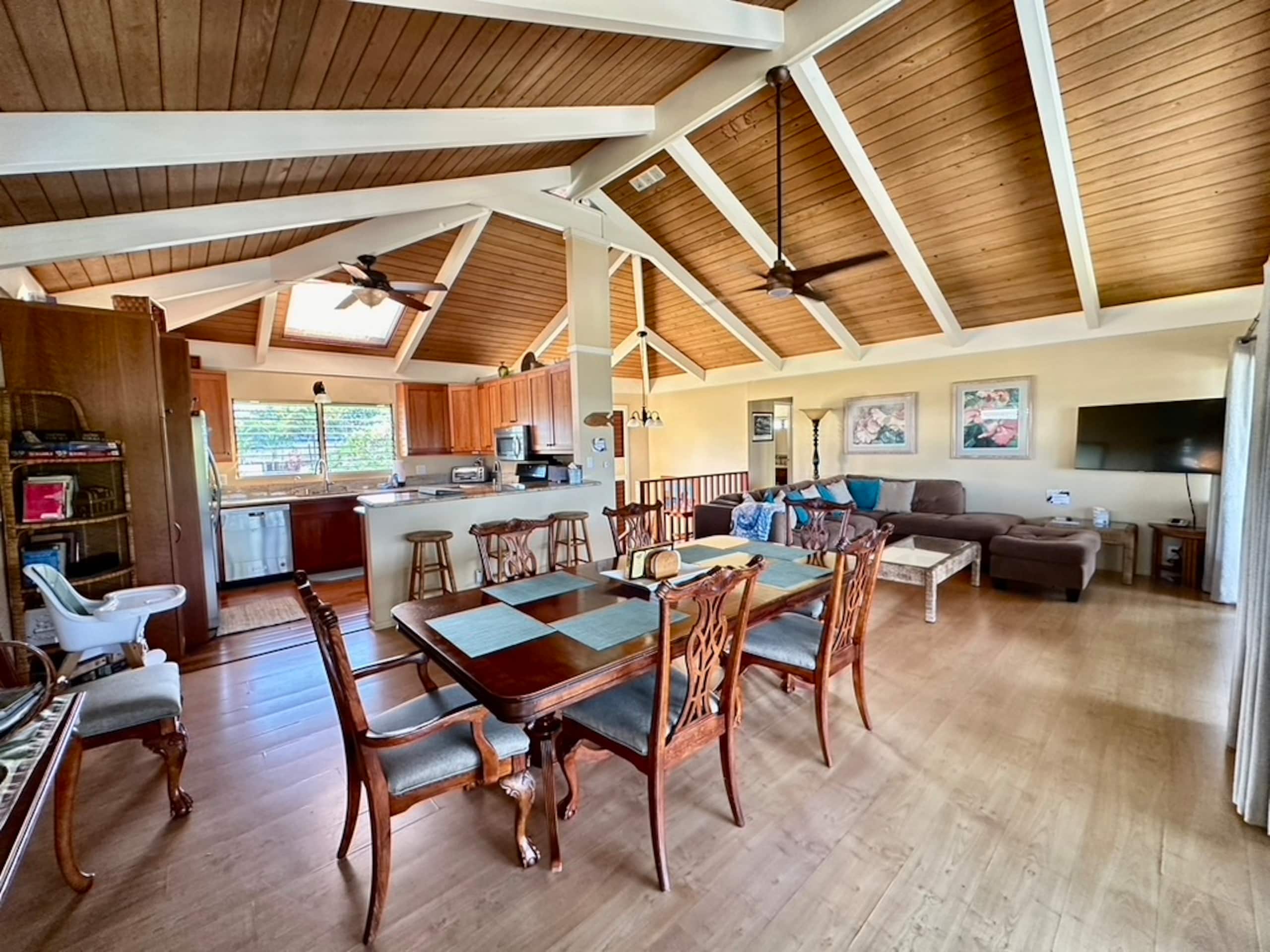 Home in Kailua-Kona · ★4.84 · 4 bedrooms · 3 beds · 2.5 baths - Image 4