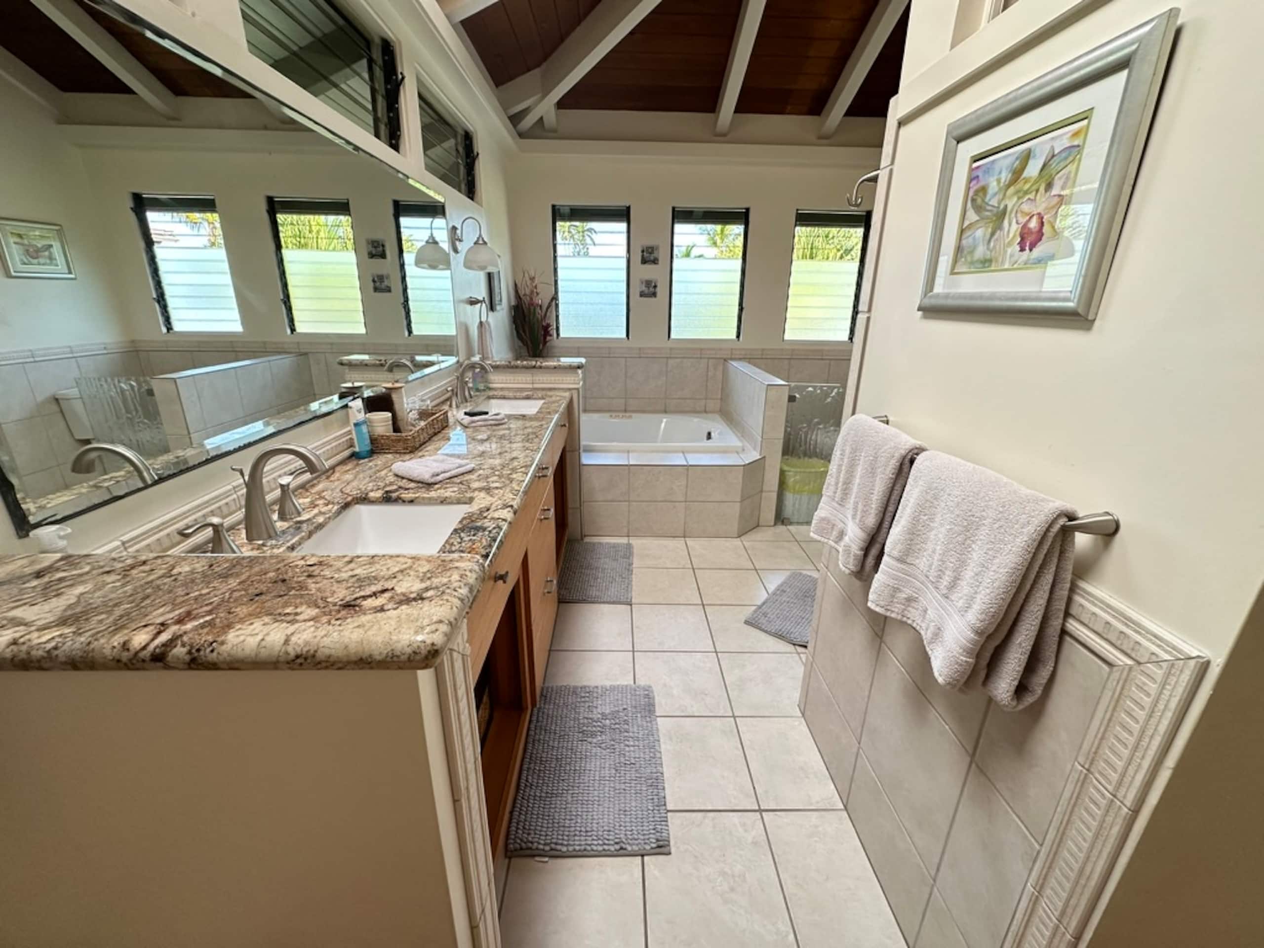 Home in Kailua-Kona · ★4.84 · 4 bedrooms · 3 beds · 2.5 baths - Image 9