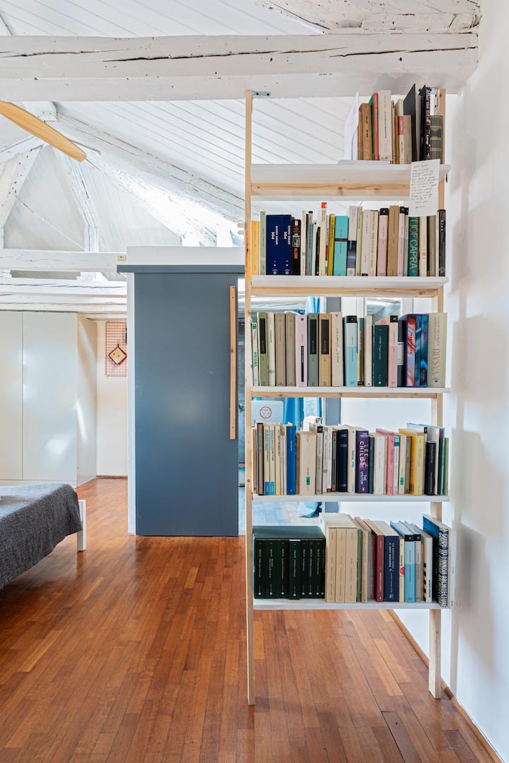 Micasa 1: Cozy Artist’s Attic Studio With A View. - Venise
