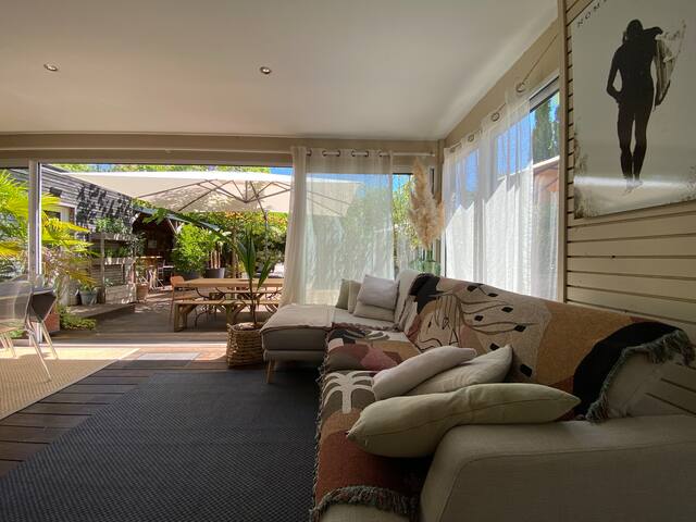 Bordeaux, Jacuzzi, Swimming pool, peace and chill gallery image 4