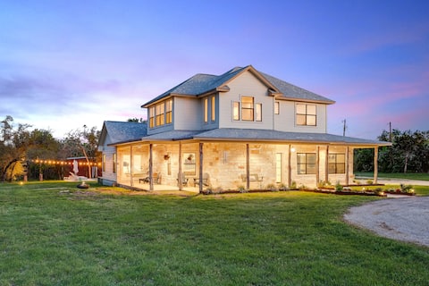 Animal Rescue Ranch-Private Pool/Spa!