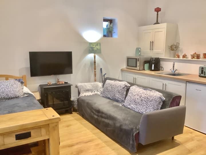 Enchmarsh Farm Byre - Church Stretton