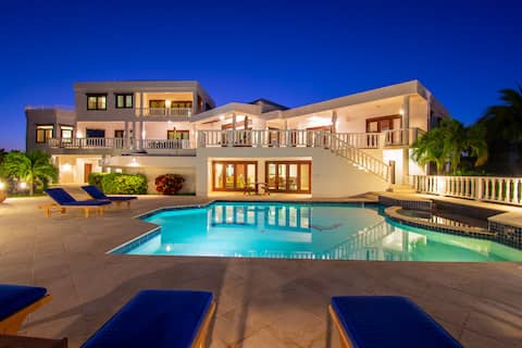 2 Pools/2 Hot Tubs/2 Golf Carts - 2 min. to Beach