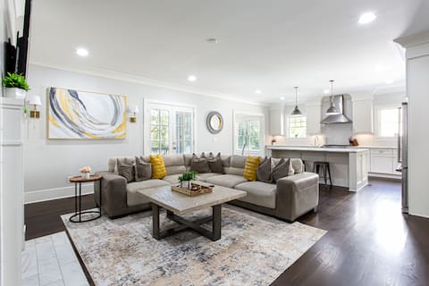 Top Airbnb: Luxury Midtown New home. Walk to Piedmont Park in Piedmont Heights