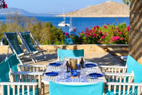 Beautiful villa on Ftenagia beach