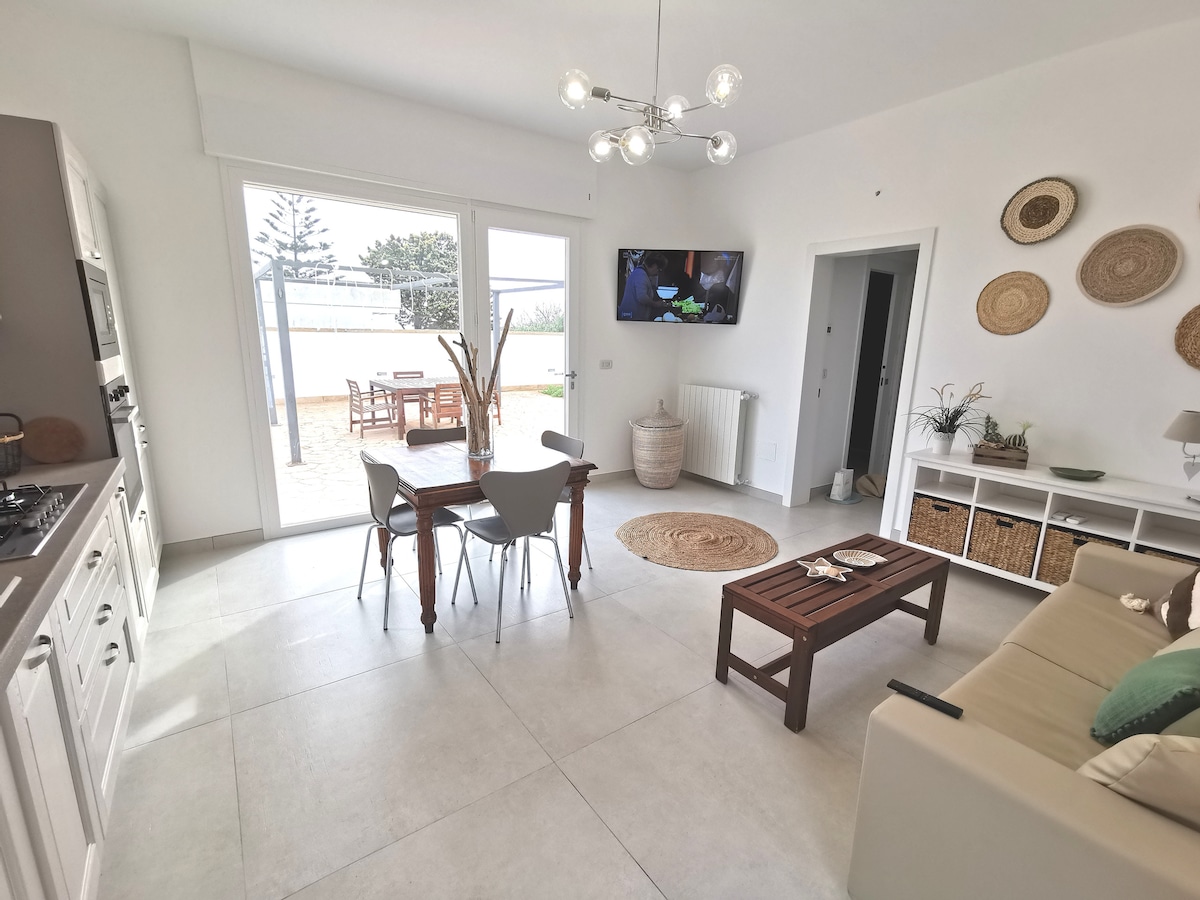 Top Airbnb: Dimora AMARÈ - Vacation Home in Torre Lapillo a Porto Cesareo
