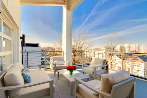 Modern Mega Home | Panoramic Skyline Views