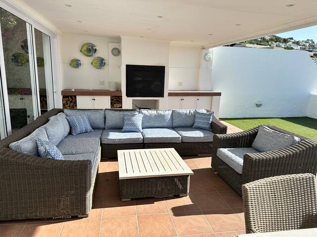 Beautiful Llandudno Beach Villa – Backup Power gallery image 3