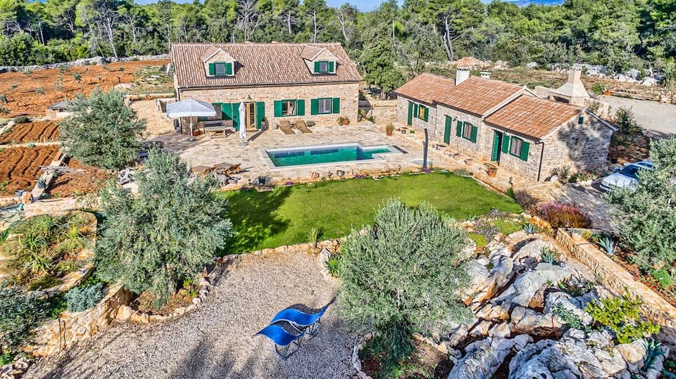Villa Harpocrates estate