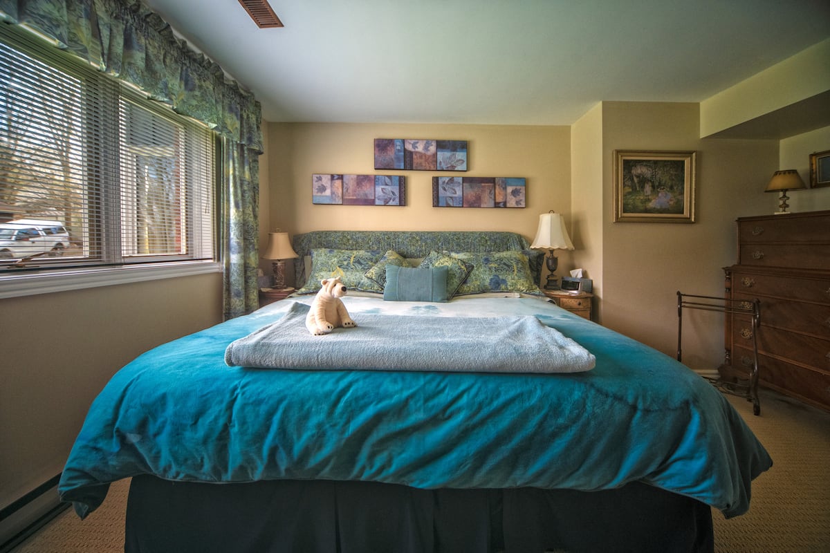 Port Perry Stay — 1