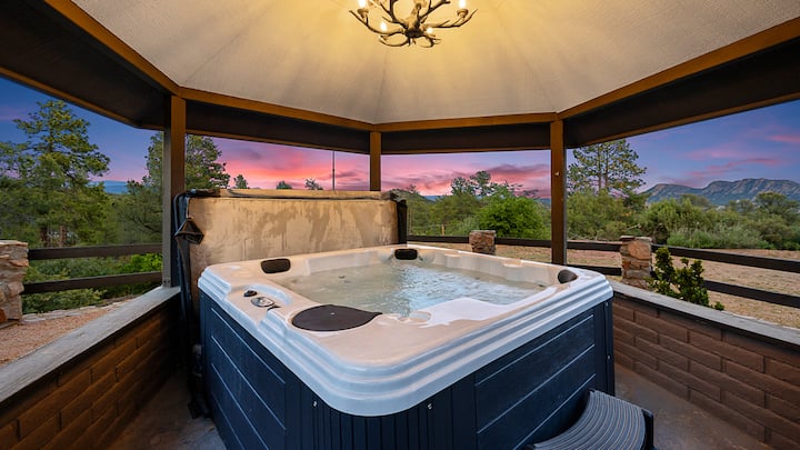 5 Acre Estate | Pickleball | Mountain Views | Spa