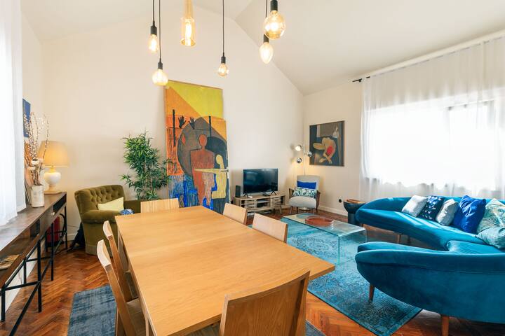 Amazing design duplex in the city center! gallery image 4