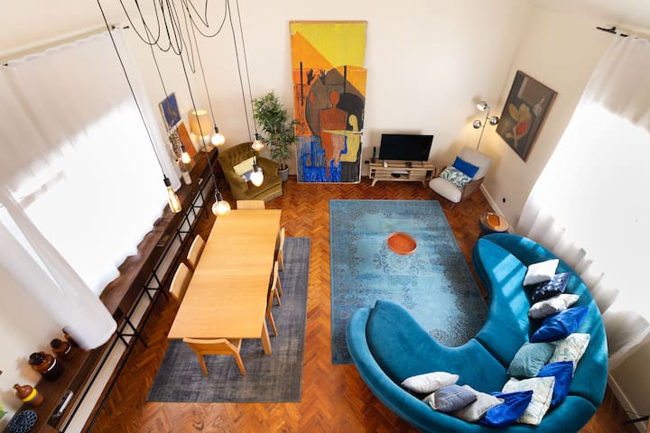 Amazing design duplex in the city center!