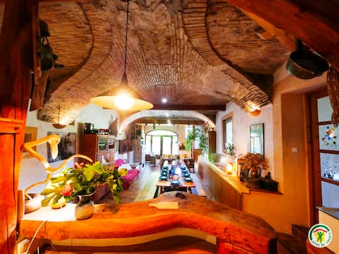 Large mountain gîte, wood stove, sauna, Gap, Alps