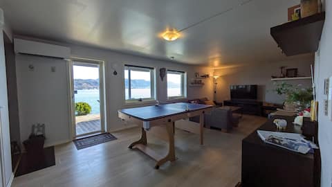 Popular Airbnb listing: Seafront retreat - pier, boatrental & fishing camp in Åsane