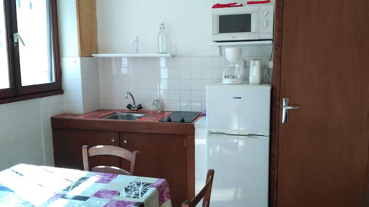 Appartement Calme Et Central, Terrasse Et Jardin - La Londe-les-Maures