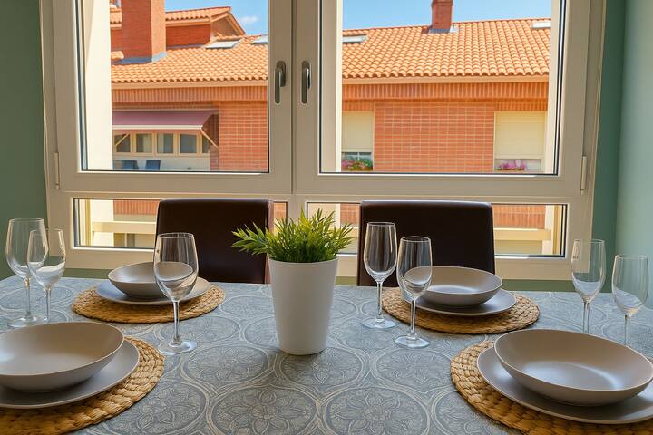 Vistas mar, parking, tablas de surf y bicicletas gallery image 3