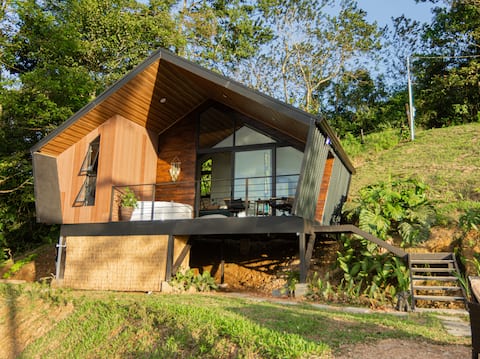 Elevant Sanctuary/Jacuzzi