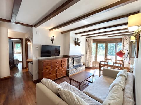 Charming Apartment Downtown Of Tahull & Parking