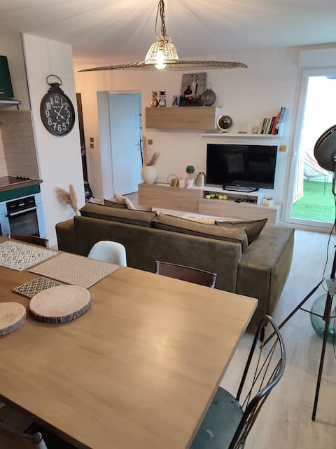 Top Airbnb: Besançon: F2 apartment, view of the Citadel in Besançon