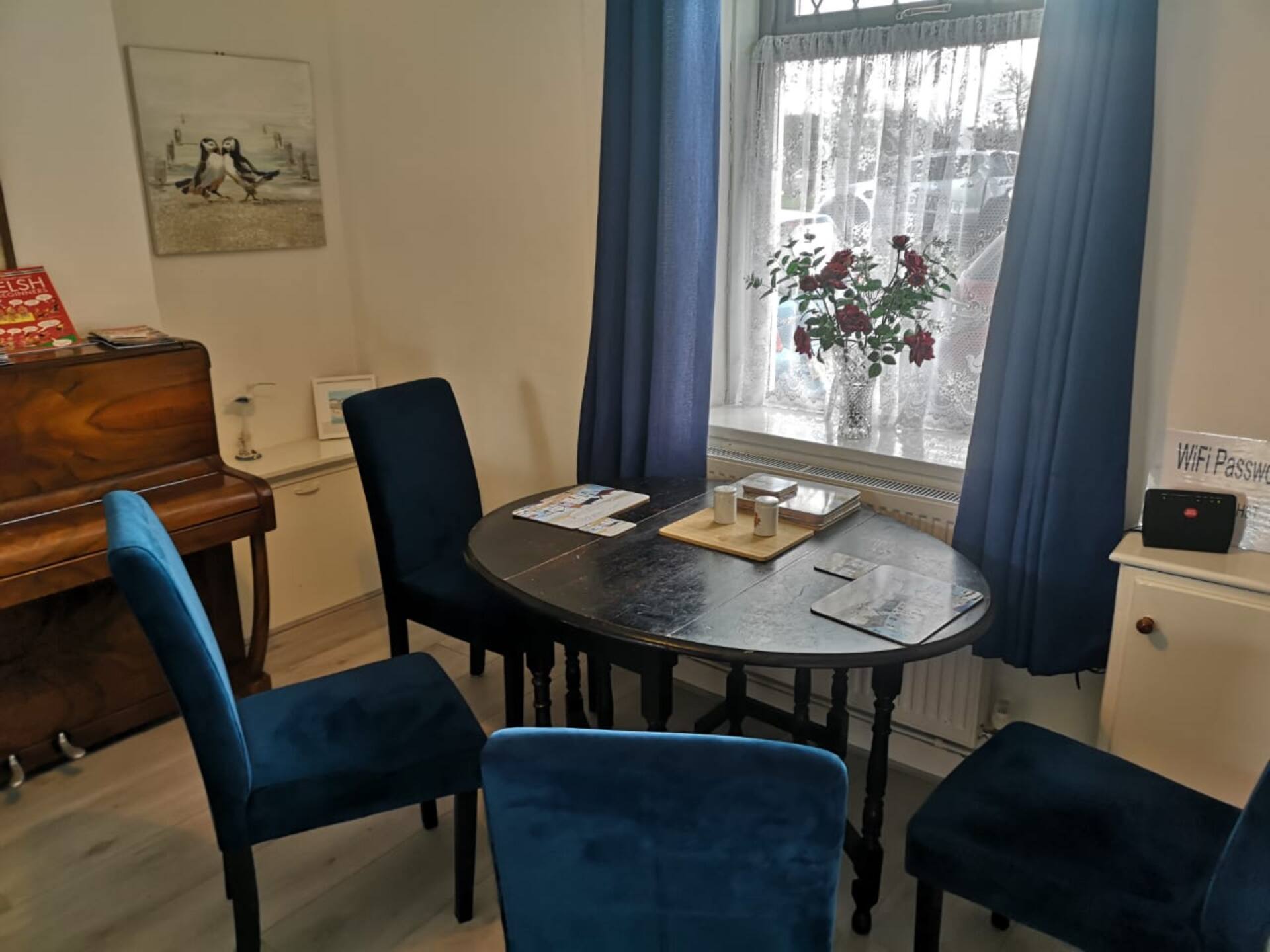 Cosy and Comfortable Holiday home in Llanelli — photo 5