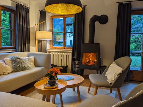 Leistungsstarkes Airbnb: your private holiday home Valentin in Oberammergau in Oberammergau