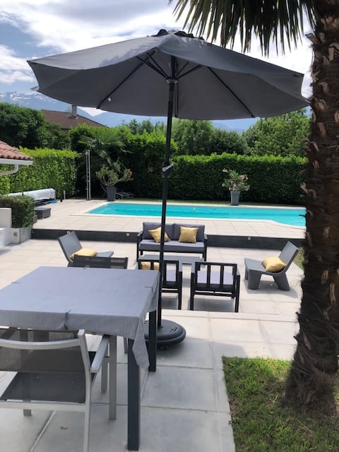 Your 9P 200 m² vacation home with private pool