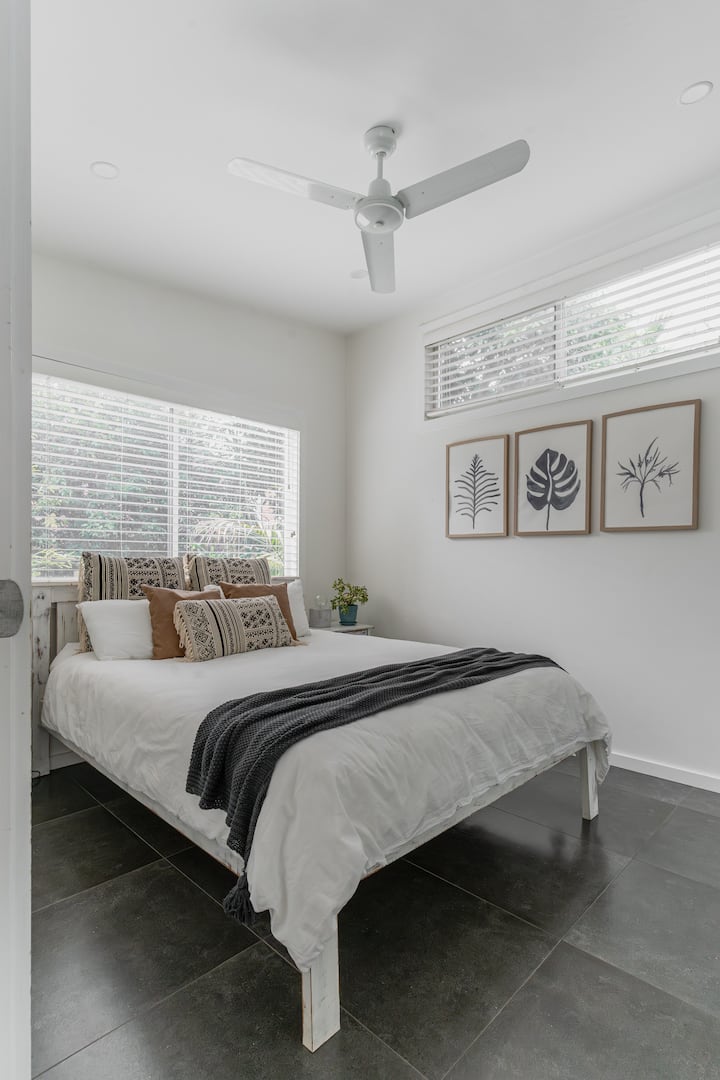 独立卧室配备有标准双人床。