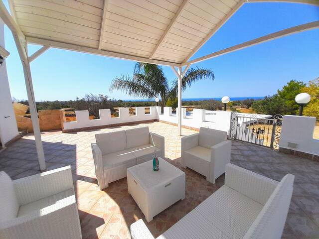 VILLA con Trullo Vista Mare e Piscina Esclusiva gallery image 3