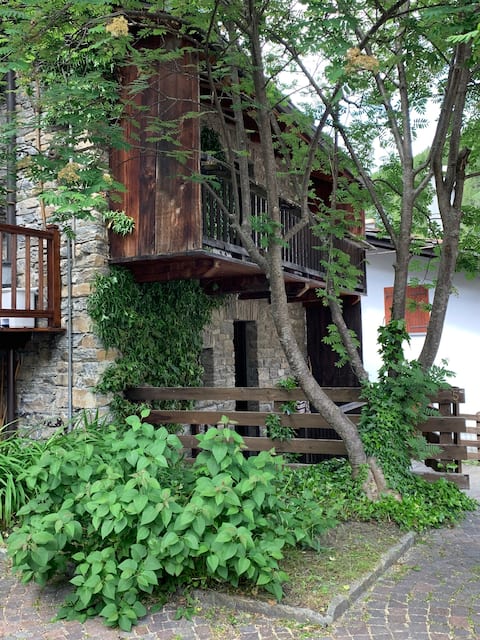 Courmayeur, Verrand: Charming Typical House