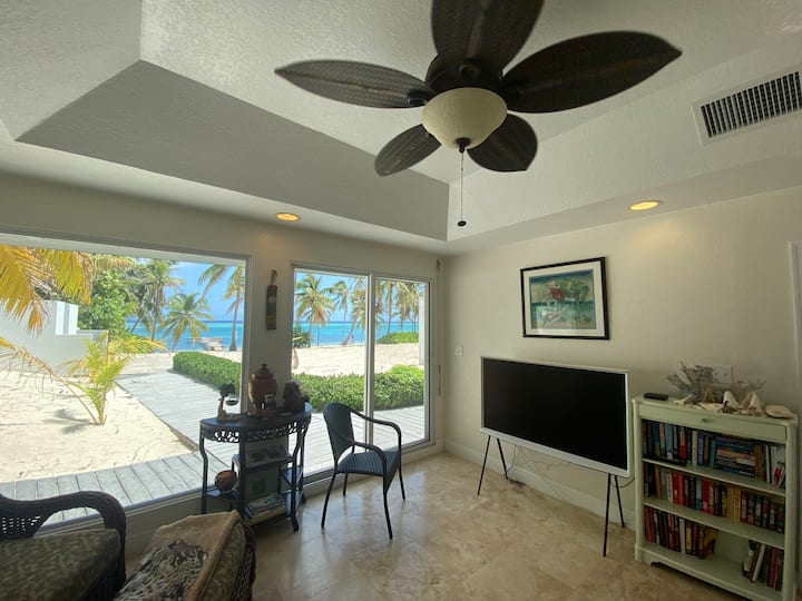 East End Beach House With Private Dock! - ケイマン諸島