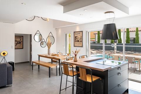 Villa Black with Private Heated Pool