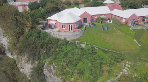 Sea Song 3 Bdrm sleeps 7 on private Marley Beach
