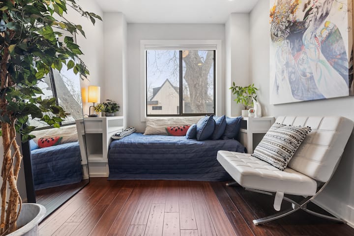 วันโบนัส วันแฝด เบ็นอยู่ที่ลอฟท์