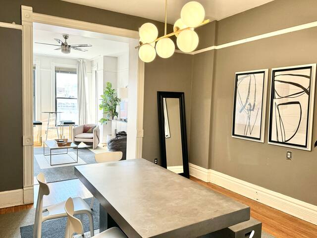 Great location! Spacious and stylish residence! gallery image 5