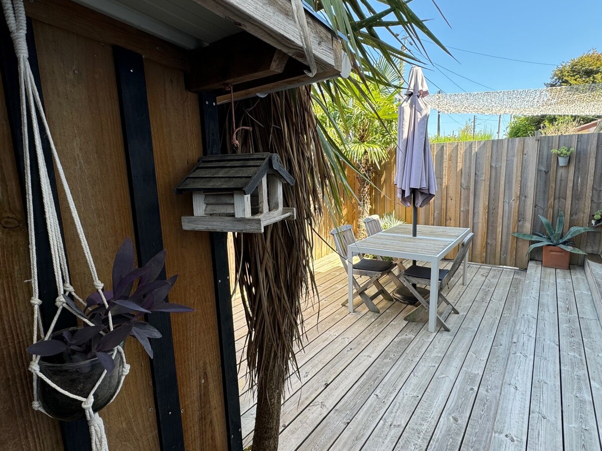 Propriété Airbnb réussie: Quiet apartment close to the city center. à Andernos Les Bains