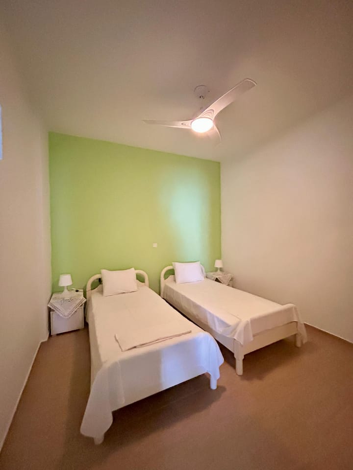 საძინებელი 1