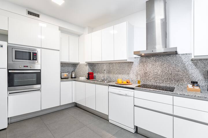 Modern and spacious apartment near to Eixample gallery image 4