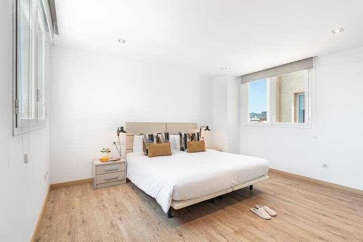 Modern penthouse with terrace near to l’Eixample