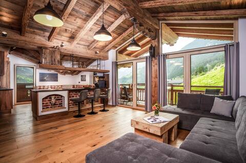 Alpen Chalet on Zellberg, Apartment "Rosa"