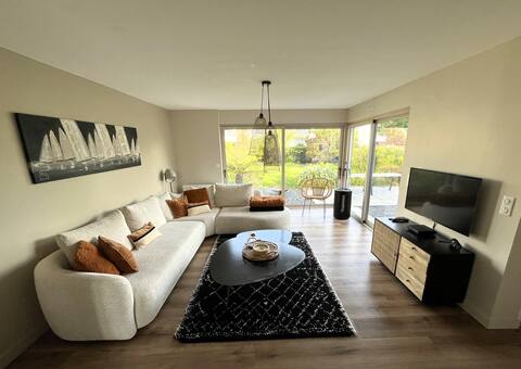 Top Airbnb: Walking distance to the beach in Benodet – 4 bedrooms in Bénodet