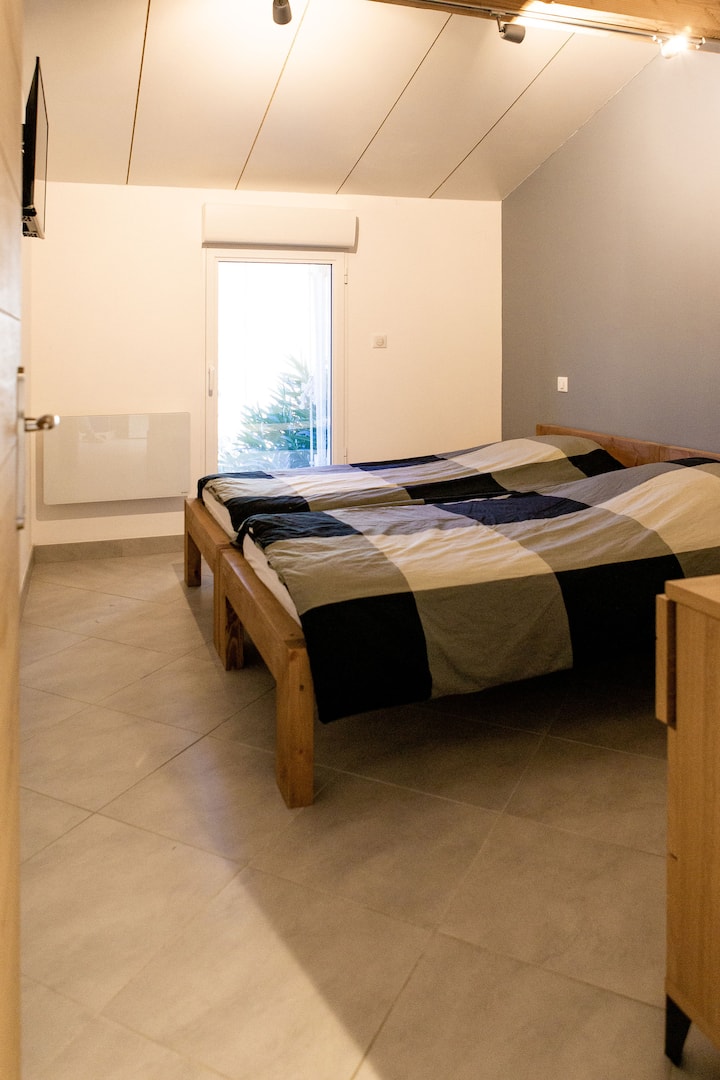 غرفة النوم 2