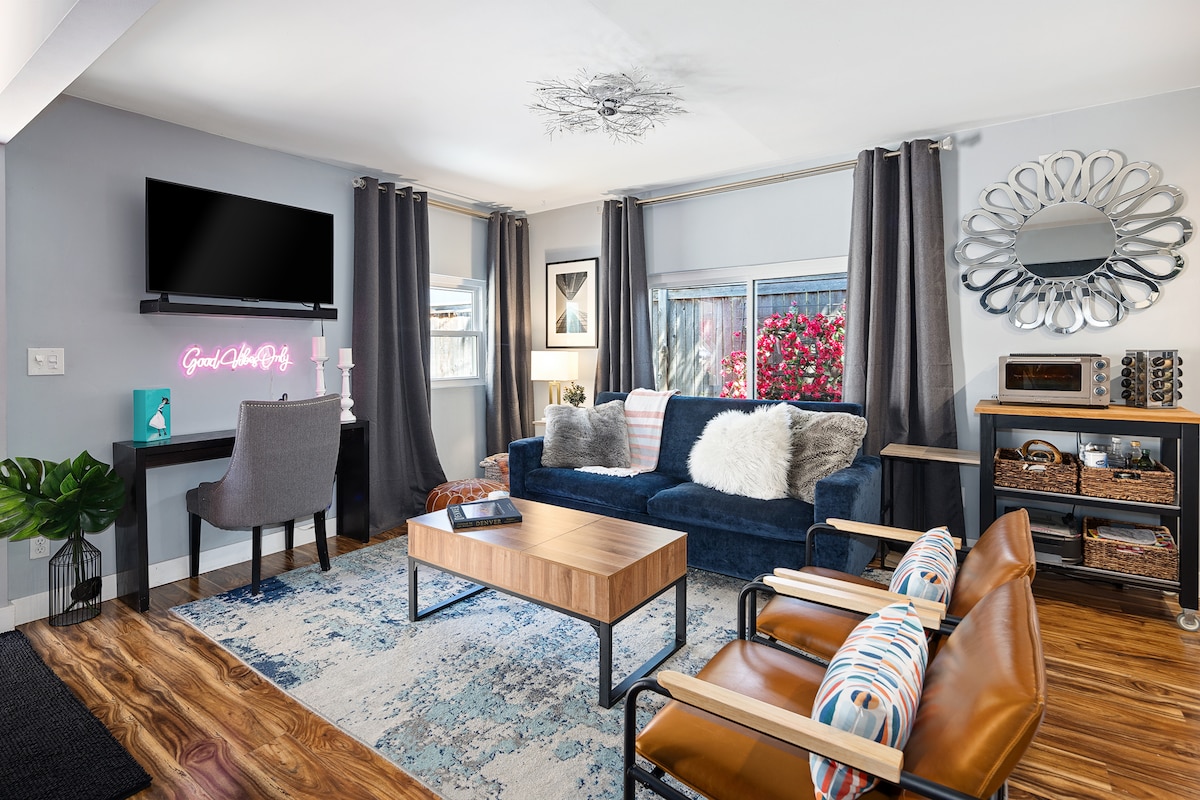 the 4th Bed is a Room and Board pull out couch. This is a double bed with padded sleeper sofa - fits one adult easily