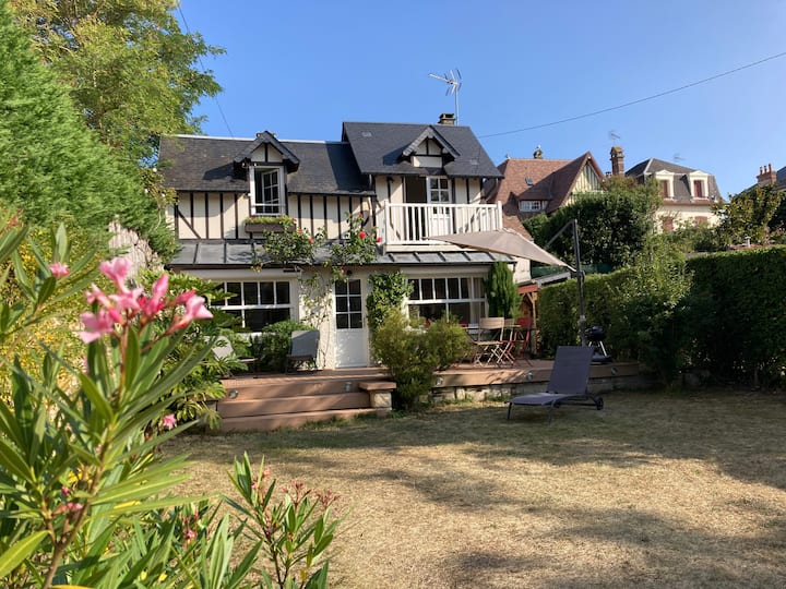Maison De Charme à 100 M De La Plage , Rénovée - Houlgate